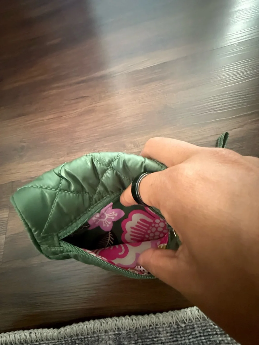 Vera Bradley Quilted Puffy Wristlet Small - Picture 5 of 5